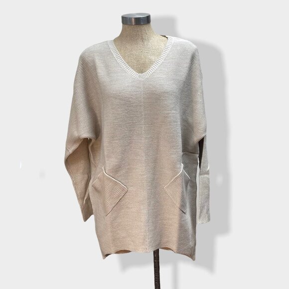 DENIM & Co. Long-Sleeve V-Neck Tunic Sweater with Pockets - Picture 1 of 6
